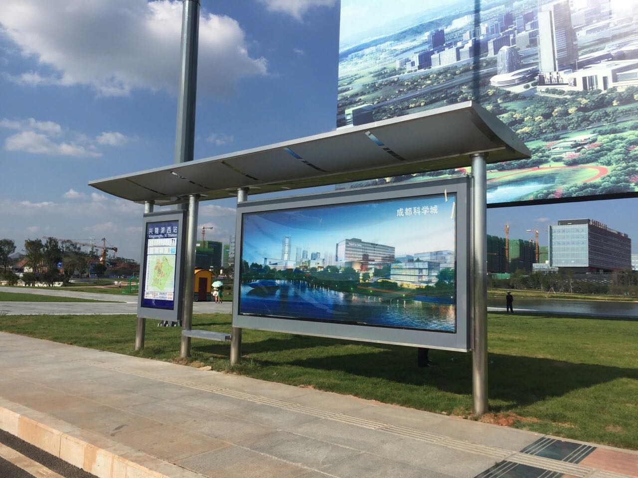 【鑫泰來候車亭】成都市雙流區(qū)公交站臺新建、翻新改建和維護項目完工